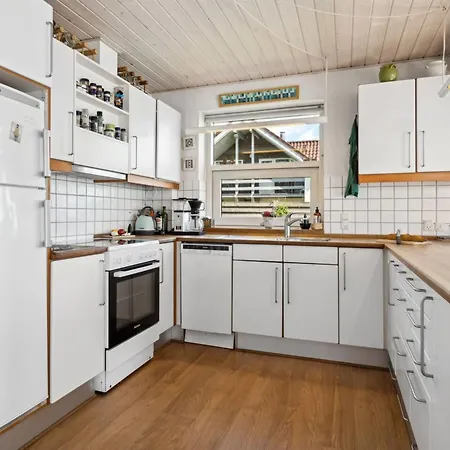 Semesterbostad Bryngeir - 25m From The Sea By Interhome